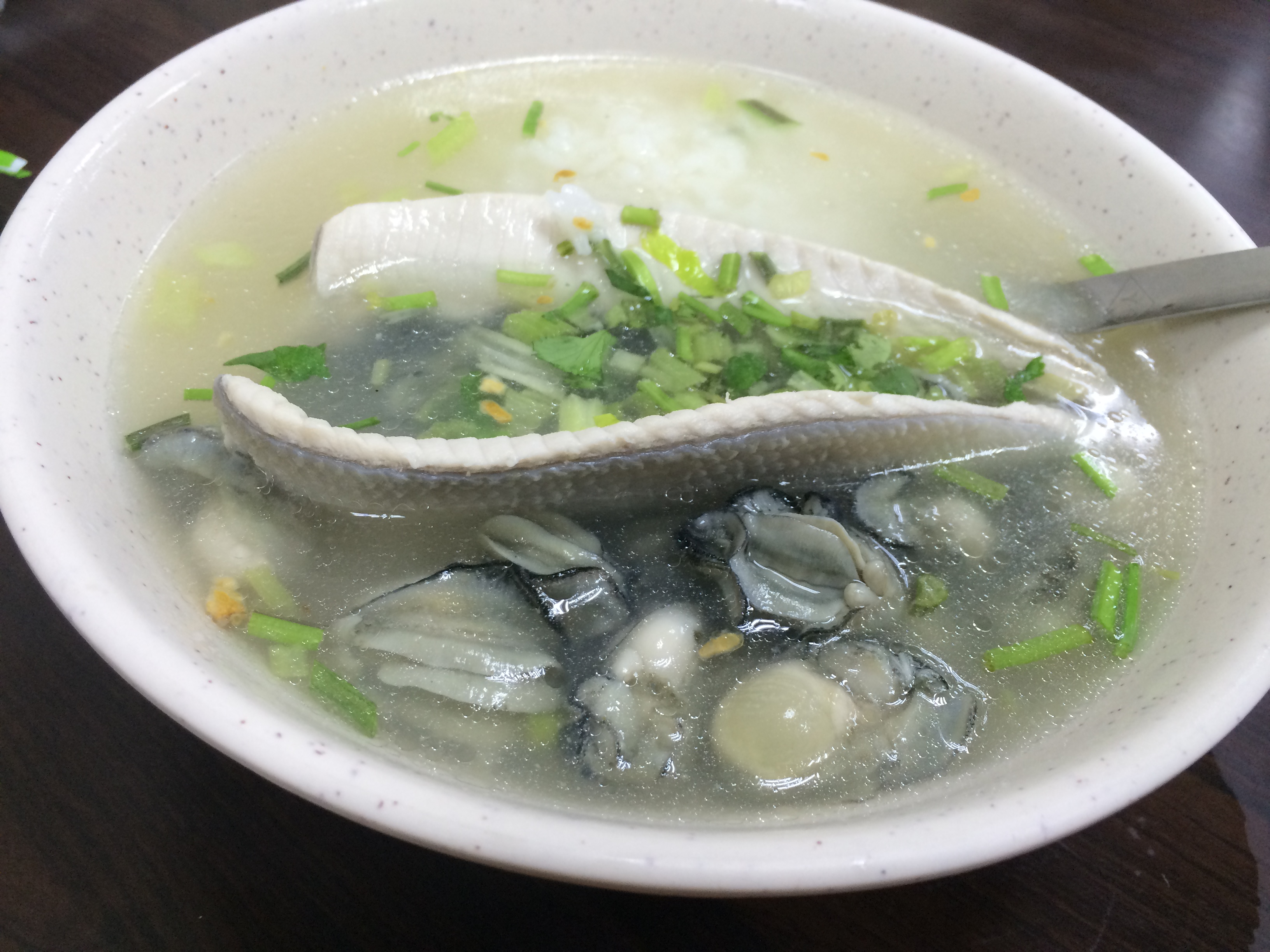 台南名物・優しい味の魚“サバヒー”を台北でも♡「台南無刺虱目魚粥」