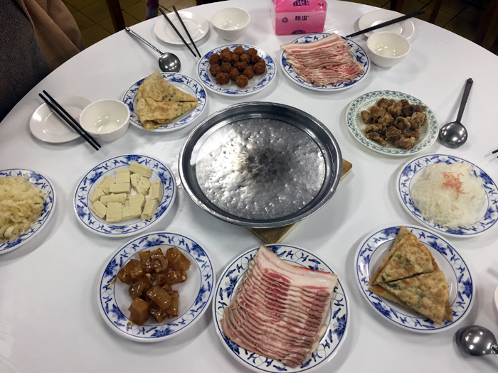 台湾電気社員食堂,酸菜白肉火鍋,酸っぱ鍋,おすすめ,台電勵進,台北,古亭